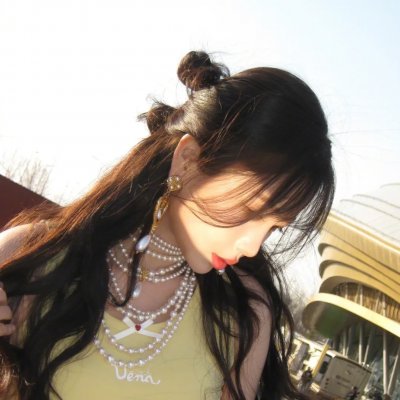 白色的女人